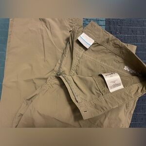 COLUMBIA - WOMEN'S 8 - OLIVE ROLL-UP LEG PFG PANTS